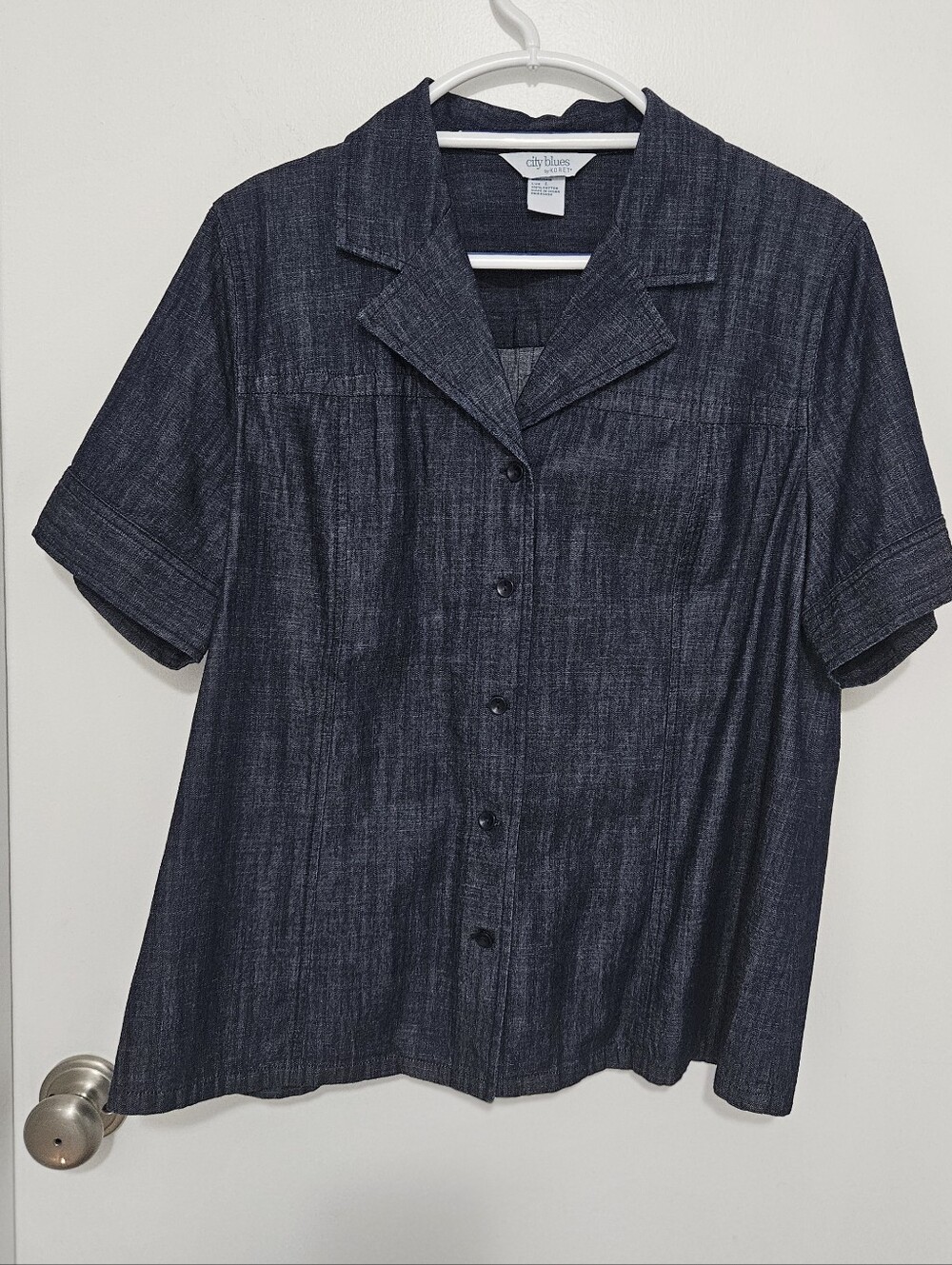 City Blues Dark Denim Button-Up Shirt Size Large
